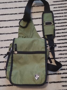 HEYS Olive Green Sling Messenger Bag with Adjustable Strap